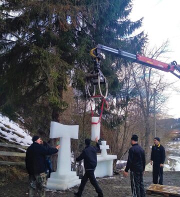Parohia „Sf. Ierarh Nicolae” din satul Ciumârna a avut și în acest an cruce de gheață de Bobotează