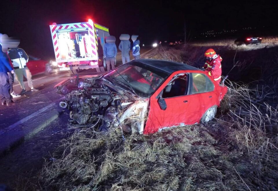 Autoturismul în care se aflau cei doi tineri