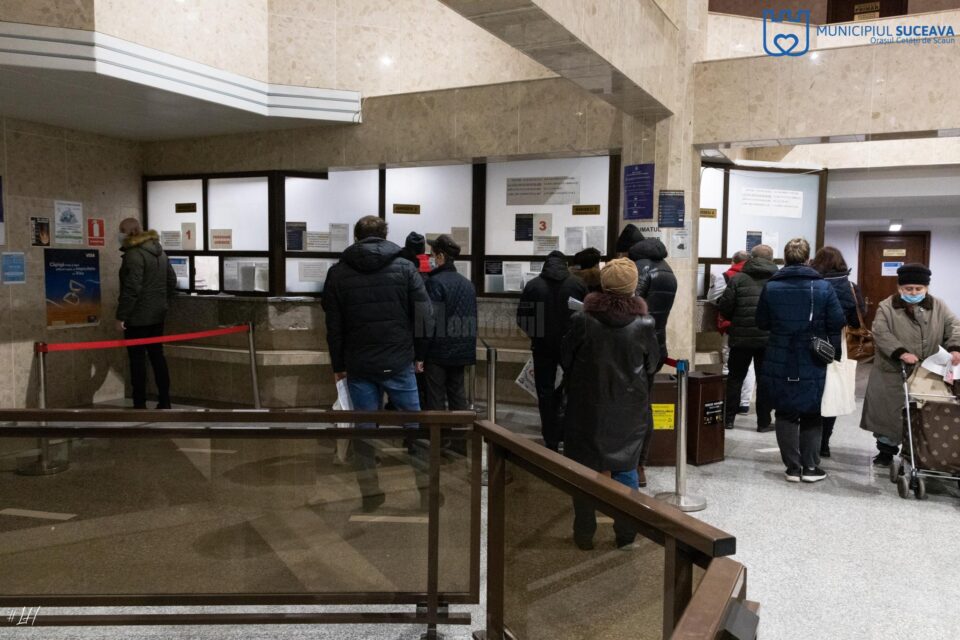 Aglomerație la plata taxelor și impozitelor locale la ghișeele Primăriei Suceava, chiar din prima zi 5