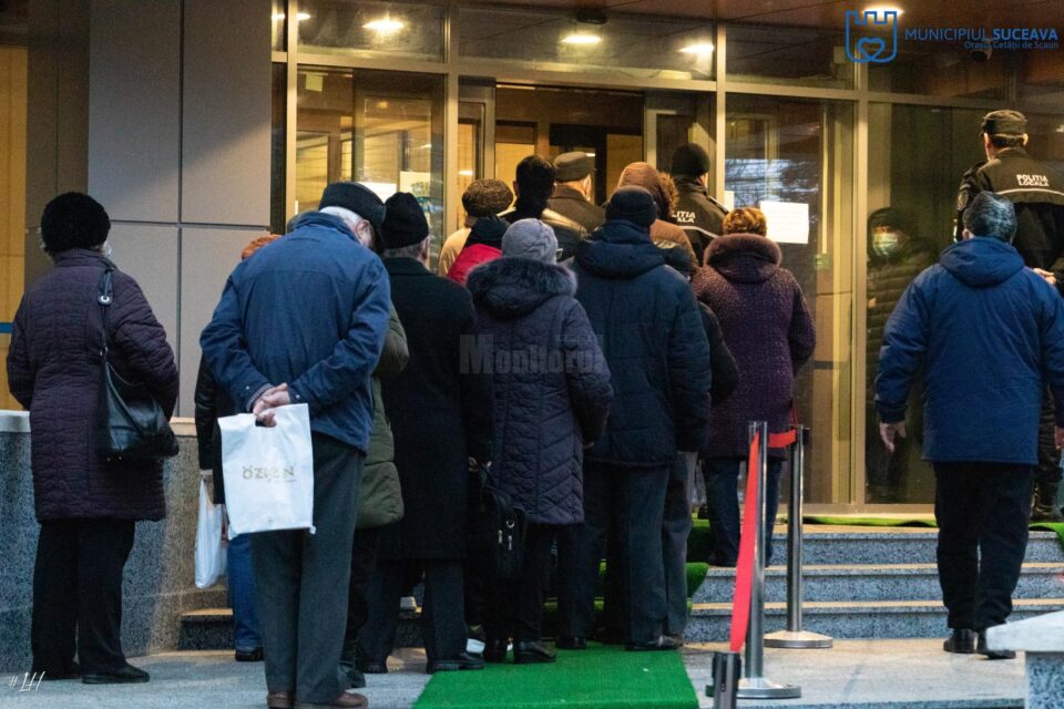 Aglomerație la plata taxelor și impozitelor locale la ghișeele Primăriei Suceava, chiar din prima zi 2