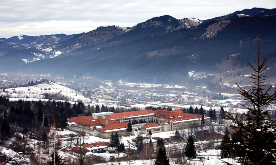 Colegiul Național Militar „Ștefan cel Mare” Câmpulung Moldovenesc Foto Laurențiu Sbiera Colegiul Național Militar „Ștefan cel Mare” Câmpulung Moldovenesc Foto Laurențiu Sbiera