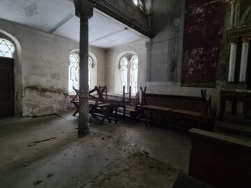 Interiorul sinagogii din Vatra Dornei