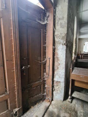 Păianjenii au pus stăpânire pe clădire