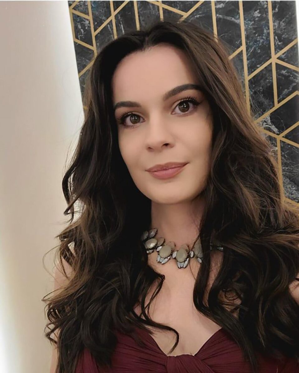 Roxana Dirică, în vârstă de 28 de ani, are nevoie urgent de ajutor