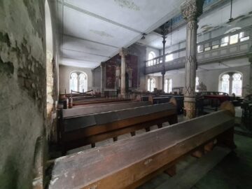 O clădire reprezentativă din Vatra Dornei, abandonată de ani de zile, a ajuns într-o stare deplorabilă