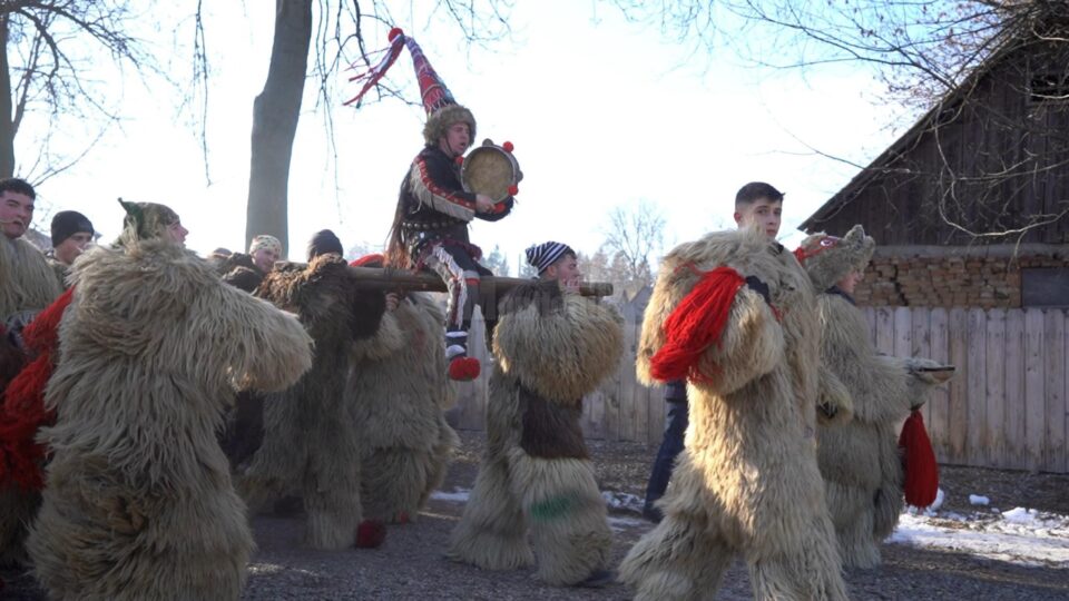 Parada obiceiurilor de iarnă a avut loc si anul acesta la Draguseni