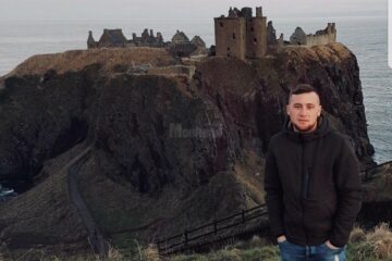 Marius Ovidiu Vodă, de 25 de ani, din Cornu Luncii, a provocat un accident în centrul stațiunii Vatra Dornei