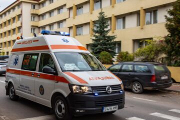 Ambulanța Suceava a rămas fără teste rapide Covid, după avalanșa de solicitări de testare