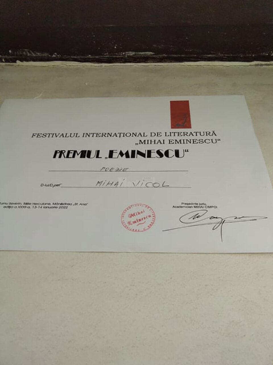 Diploma primită de Mihai Vicol