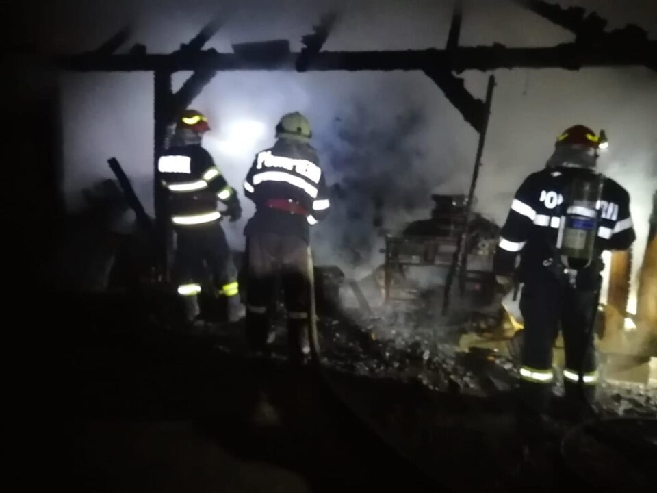 Incendiu puternic la Râșca