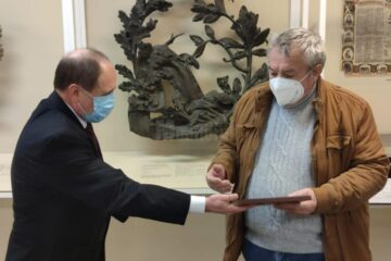 Sculptorul sucevean Ion Mîndrescu este oficial „Cetățean de Onoare al Județului Suceava”