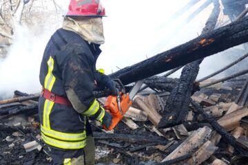 incendiu stins de pompieri