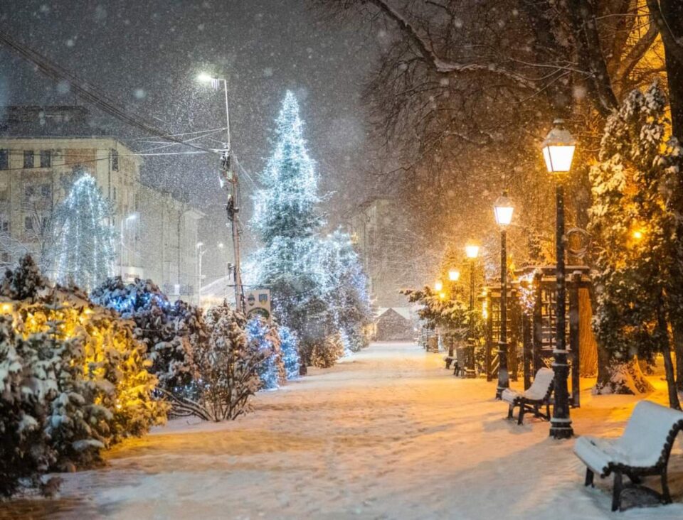 Iluminatul ornamental din Suceava în iarna 2021 - 2022 2