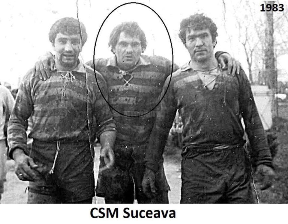 Ioan Țurcan, în mijloc