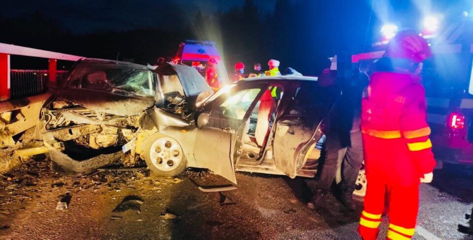 Accident rutier între două autoturisme pe raza localității Vama