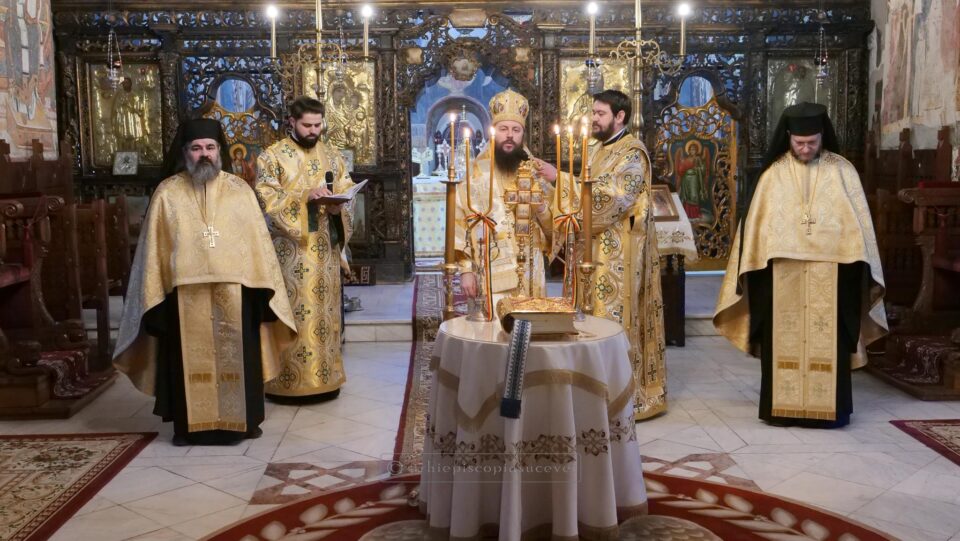 Participanții ședinței anuale a Adunării Eparhiale a Arhiepiscopiei Sucevei și Rădăuților din ianuarie 2022 5