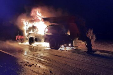 Utilajul de deszăpezire a ars violent