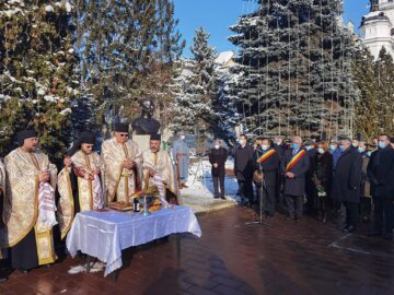 Bustul domnitorului Alexandru Ioan Cuza, inaugurat la 163 de ani de la Mica Unire, în centrul Sucevei
