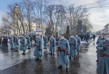Bustul domnitorului Alexandru Ioan Cuza, inaugurat la 163 de ani de la Mica Unire, în centrul Sucevei