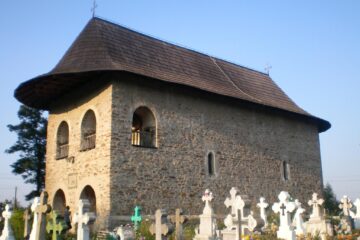Arhiepiscopia Sucevei și Rădăuților înființează la Părhăuți Mănăstirea de călugări cu hramul „Duminica Tuturor Sfinților”. Foto wikipedia