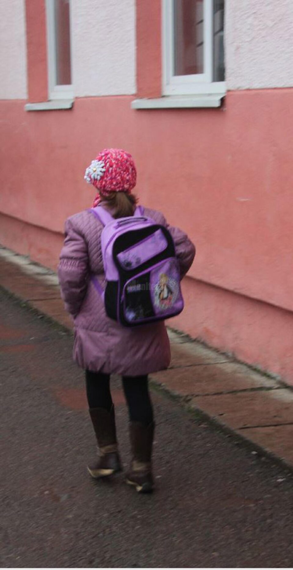 5.783 de copii cu un părinte plecat la muncă în străinătate, în evidențele DGASPC Suceava 5.783 de copii cu un părinte plecat la muncă în străinătate, în evidențele DGASPC Suceava