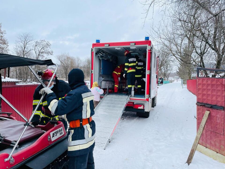 Autoșenilata cu care a fost transportat pacientul