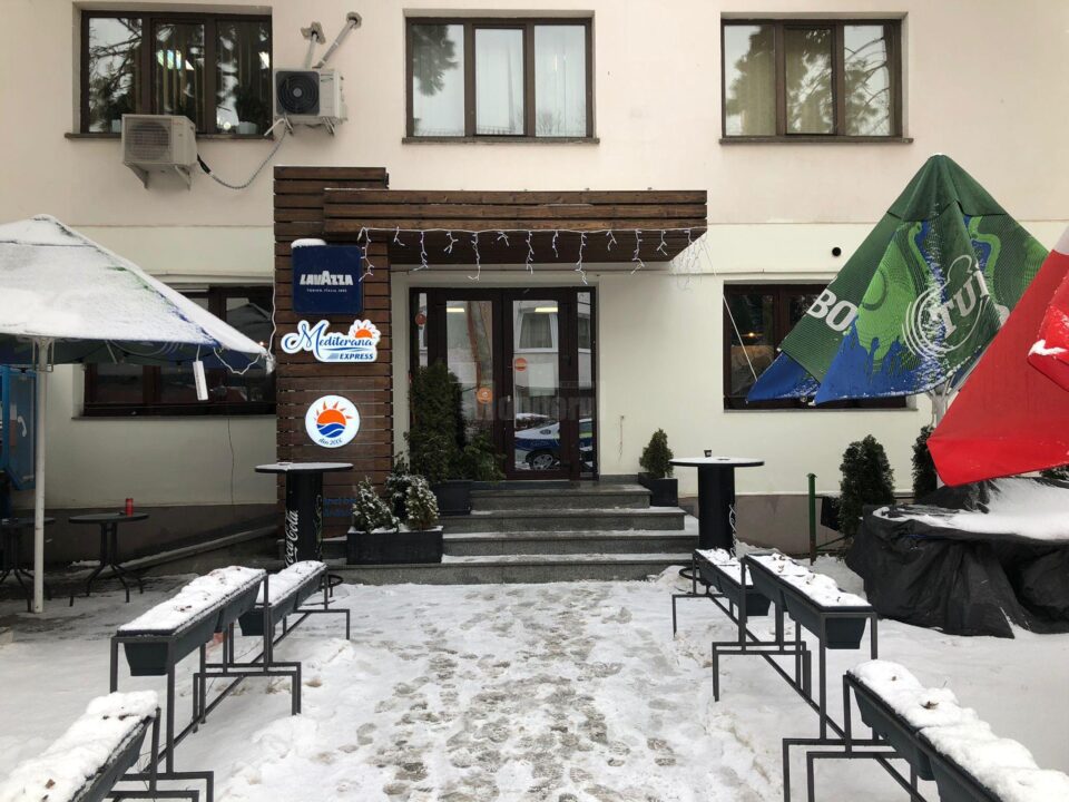 Agresiunea a avut loc în fața fast-food-ului Mediterana
