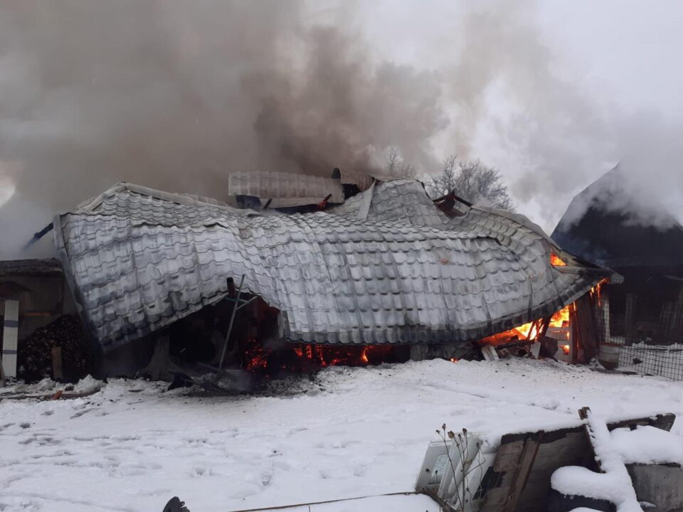 Incendiu de proporții în satul Hurjuieni, comuna Gălănești