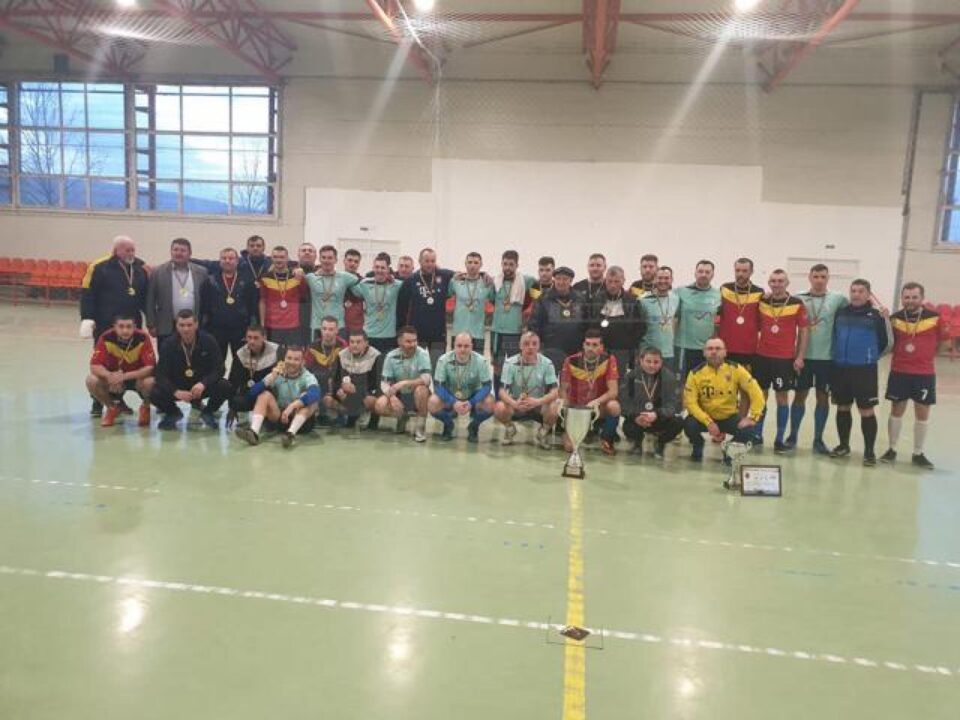 Imagine de la festivitatea de premiere a editiei precedente a campionatului judetean de futsal organizat de AJF Imagine de la festivitatea de premiere a editiei precedente a campionatului judetean de futsal organizat de AJF