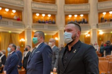 Vlad Popescu Piedone a participat la ședința festivă a Parlamentului în care s-au marcat 15 ani de la aderarea României la UE