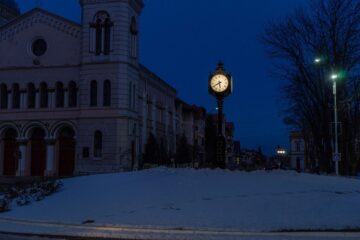 Ceasul vintage din centrul municipiului Rădăuți