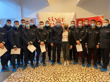 Viitori jandarmi la donare de sânge