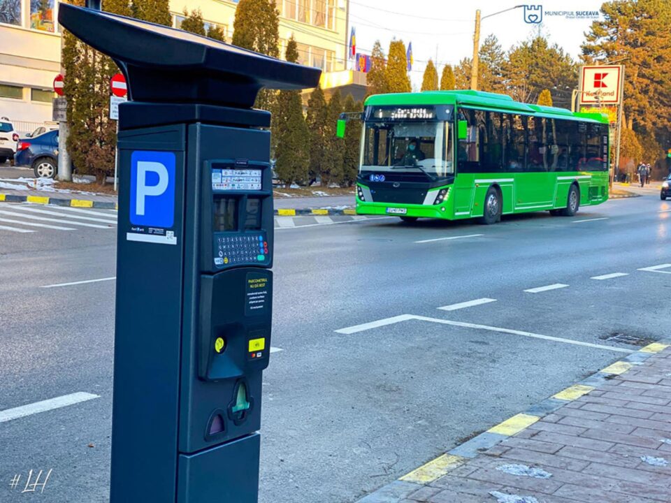 Parcometre pe bază de energie solară și plată tip contactless, montate pe strei străzi din Suceava Parcometre pe bază de energie solară și plată tip contactless, montate pe strei străzi din Suceava