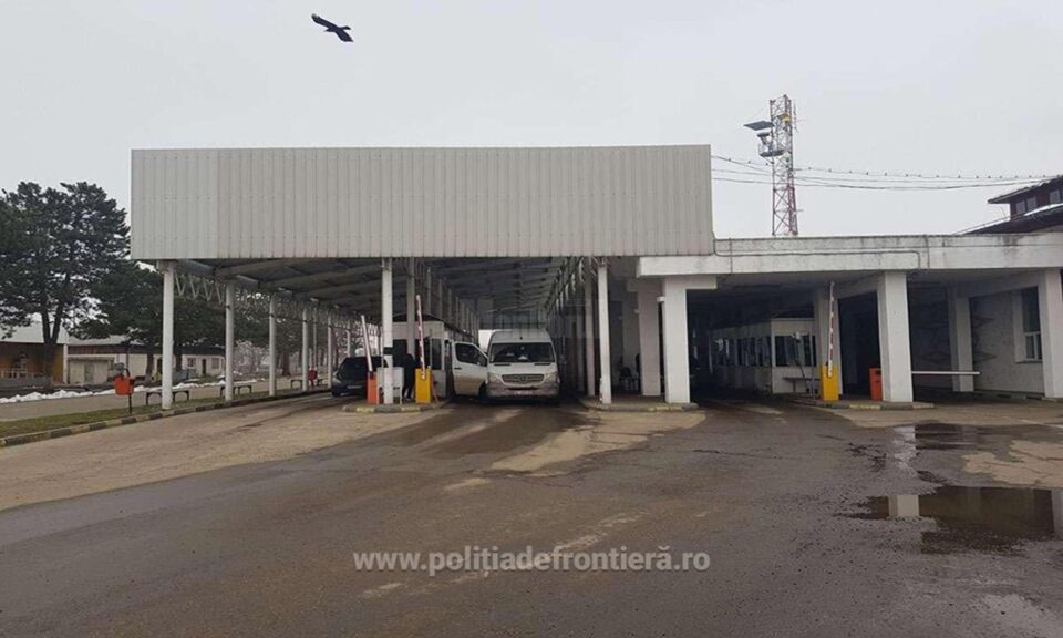 Un ucrainean condamnat pentru contrabandă, reținut în Punctul de Trecere a Frontierei Siret Un ucrainean condamnat pentru contrabandă, reținut în Punctul de Trecere a Frontierei Siret