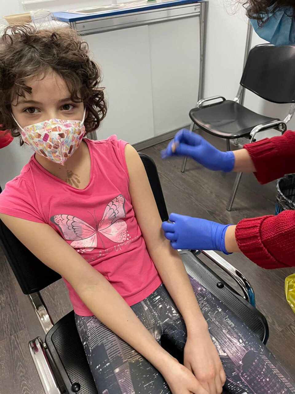 Jumătate dintre persoanele care s-au vaccinat anti-Covid sâmbătă în Vatra Dornei sunt copii Sursa Ro Vaccinare Jumătate dintre persoanele care s-au vaccinat anti-Covid sâmbătă în Vatra Dornei sunt copii Sursa Ro Vaccinare