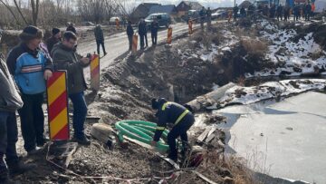 Doi morți în accidentul de la Liteni, după ce o mașină a zburat într-o groapă cu apă