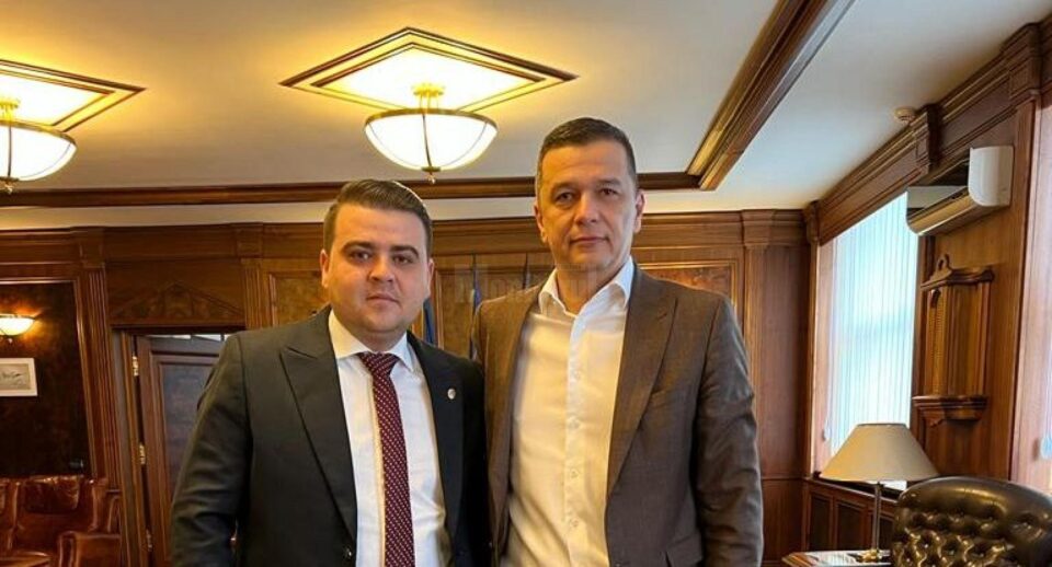 Deputatul PSD de Suceava Gheorghe Șoldan a anunțat că ministrul Transporturilor, Sorin Grindeanu, va semna contractul pentru reabilitarea podului pe DN 2H Deputatul PSD de Suceava Gheorghe Șoldan a anunțat că ministrul Transporturilor, Sorin Grindeanu, va semna contractul pentru reabilitarea podului pe DN 2H
