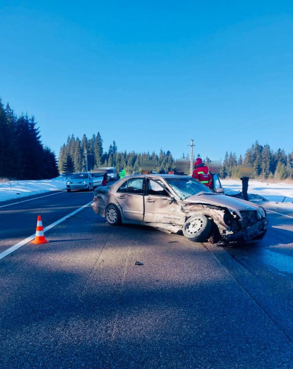 Mașinile implicate în accident