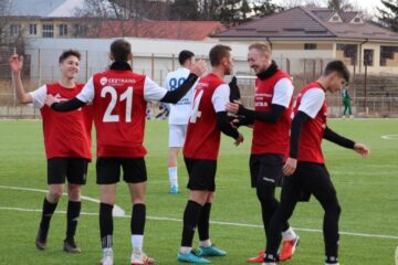 Juniorul Savin (nr. 21) a debutat cu gol pentru Șomuz. Foto Alex Savescu (Fălticeni Online)