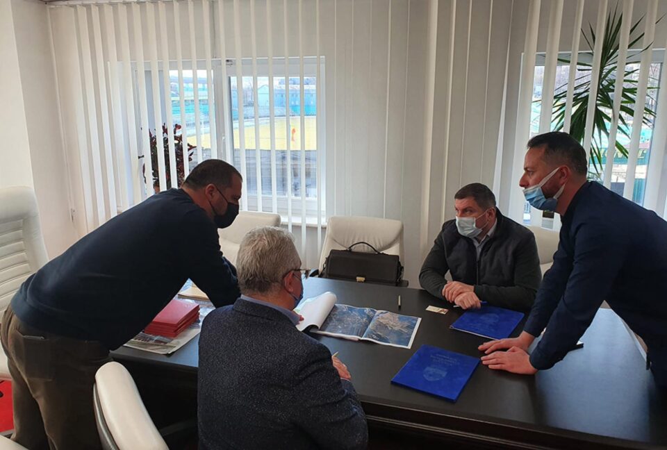 Contractul pentru realizarea documentației parcului fotovoltaic de la Termica a fost semnat cu o firmă din Cluj