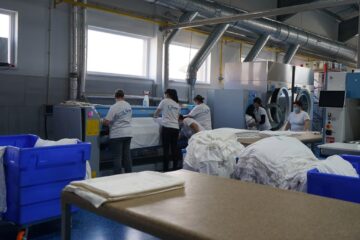 Aici se pot spăla 360 de tone de textile pe lună