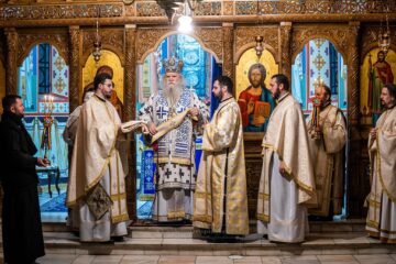 Liturghie arhierească în prima duminică a Triodului la Paraclisul Mănăstirii „Sfântul Ioan cel Nou” din Suceava