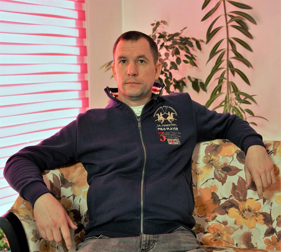 A început cu o mică spălătorie de cartier, cu 3 angajați. Astăzi are cea mai mare spălătorie din județ cu aproape 50 de angajați