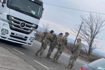 Militari americani veniti cu elicopterul la Vama Siret