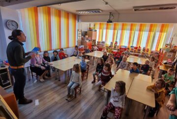 Ziua Lecturii, marcată cu citirea unor frumoase povești, pentru micuții Grădiniței cu Program Normal Obcini