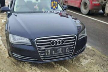 Polițiștii au ridicat numerele a 47 de mașini, majoritatea cu plăcuțe străine și fără asigurare