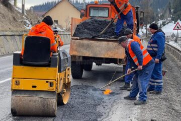Intervenții cu mixtură asfaltică pe DN 17