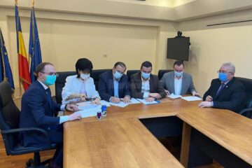 Autoritățile sucevene și botoșănene au semnat cu ministrul Transporturilor un protocol pentru construcția drumului expres Suceava - Botoșani