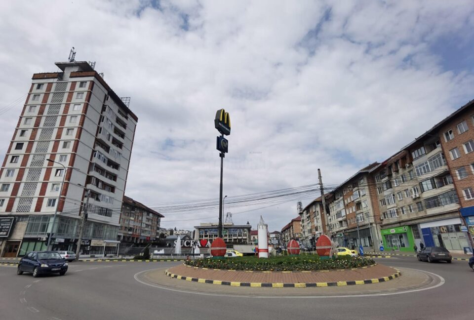 Municipalitatea suceveană vrea să demareze un proiect de cosmetizare a zonei centrale, prin reabilitarea blocurilor Municipalitatea suceveană vrea să demareze un proiect de cosmetizare a zonei centrale, prin reabilitarea blocurilor