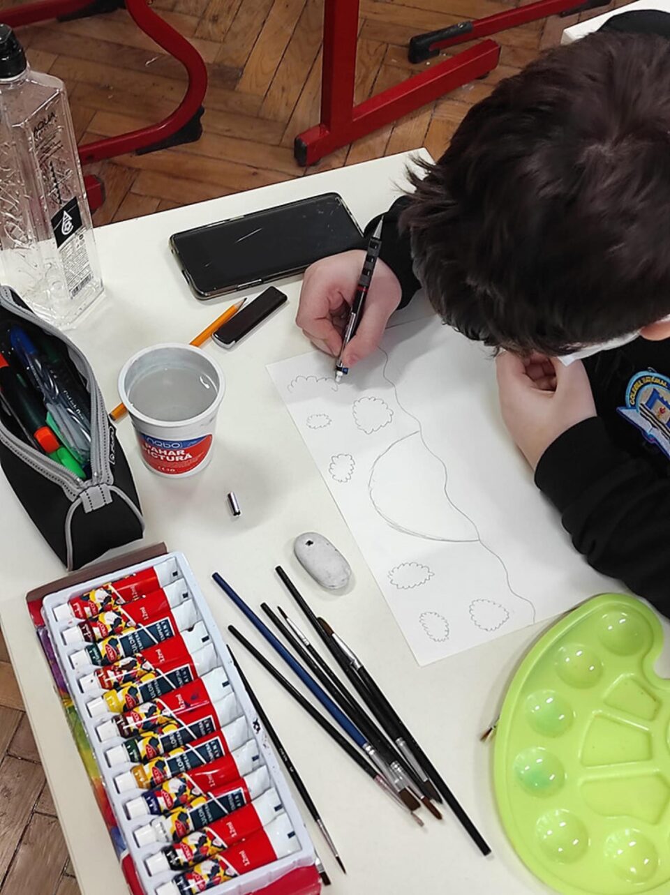Expoziția de artă „I am here”, la Colegiul Național „Petru Rareș”